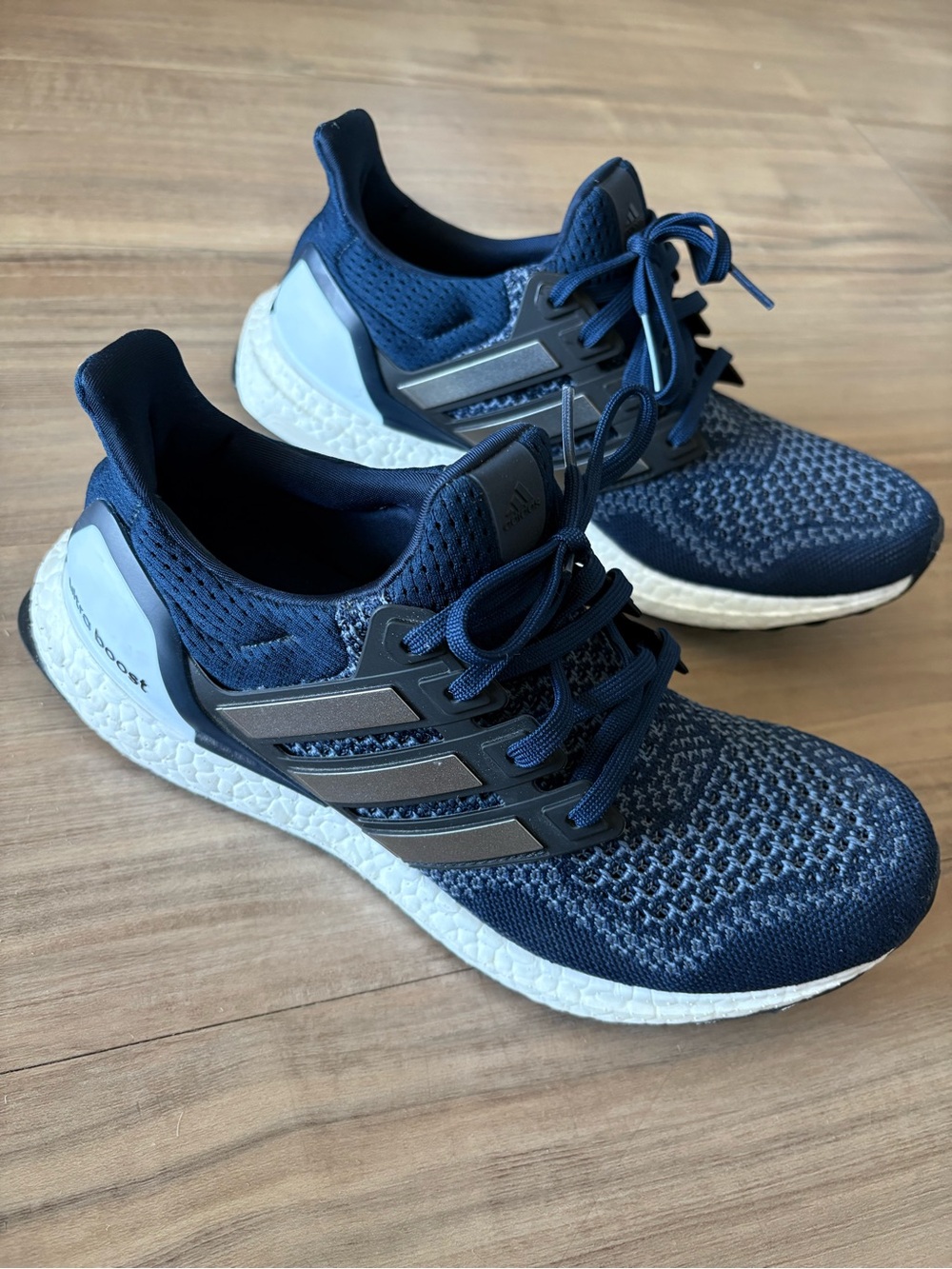 Adidas Men’s Ultraboost 1.0 Running Shoes Sneakers Navy Blue Men 7 Women 8